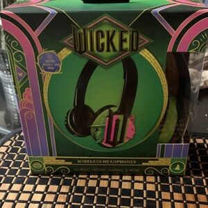 Wicked headphones NWOT